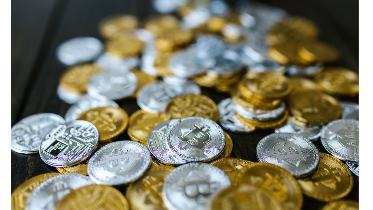 gold and silver rate today in india:(16 जून 2024) सोने की कीमतों मे रोज़ाना उतार चढ़ाव होते रहते है।इसके साथ ही इंटरनेशनल मार्केट में डिमांड
